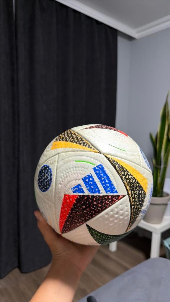Ek bal 2024, Ophalen of Verzenden, Zo goed als nieuw, Bal