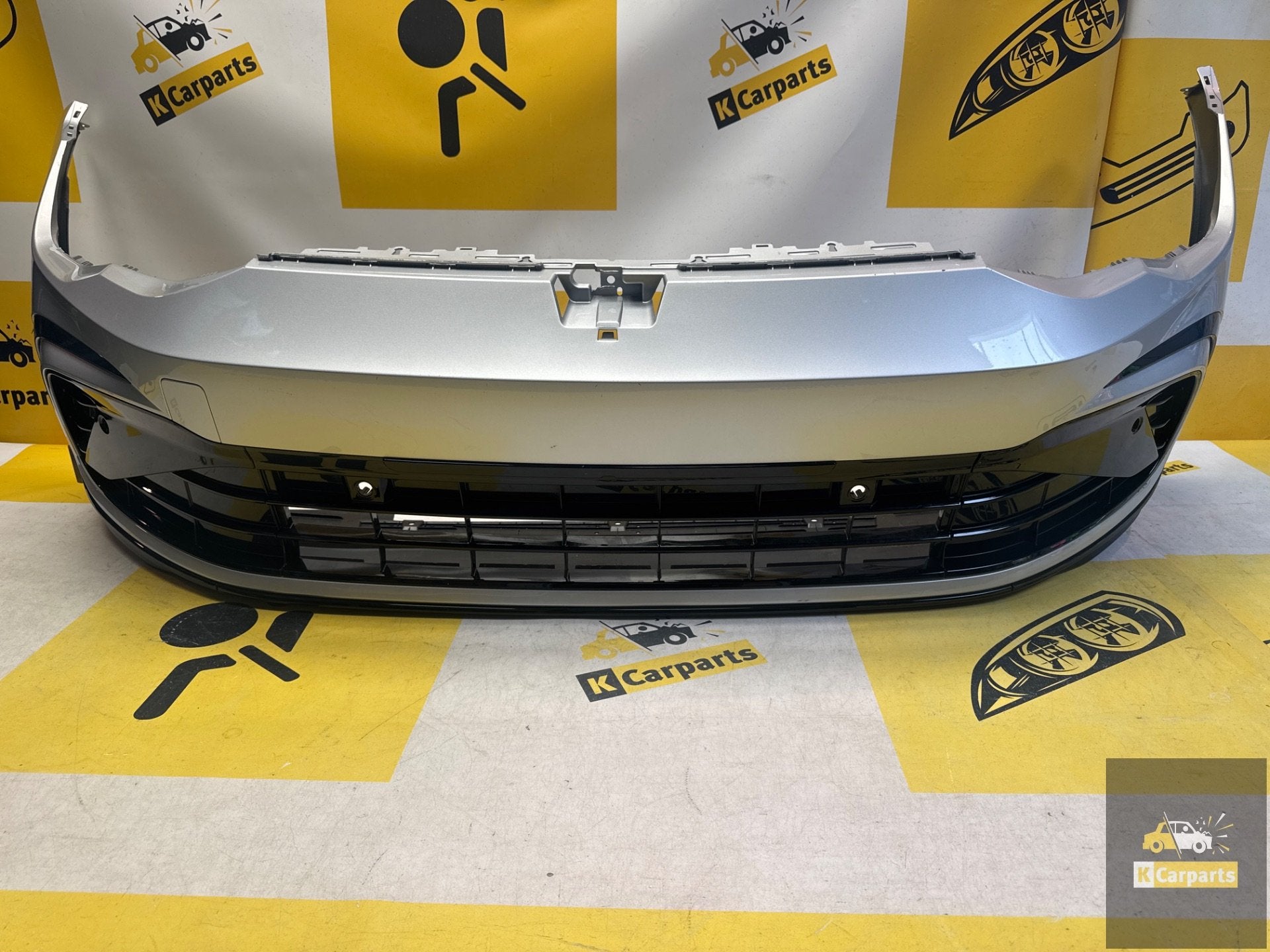 VOLKSWAGEN Golf 8 VIII R-Line Voorbumper 5H0807221G, Info@fabrikant.eu, Bumper, Fabrikant BV, Gebruikt