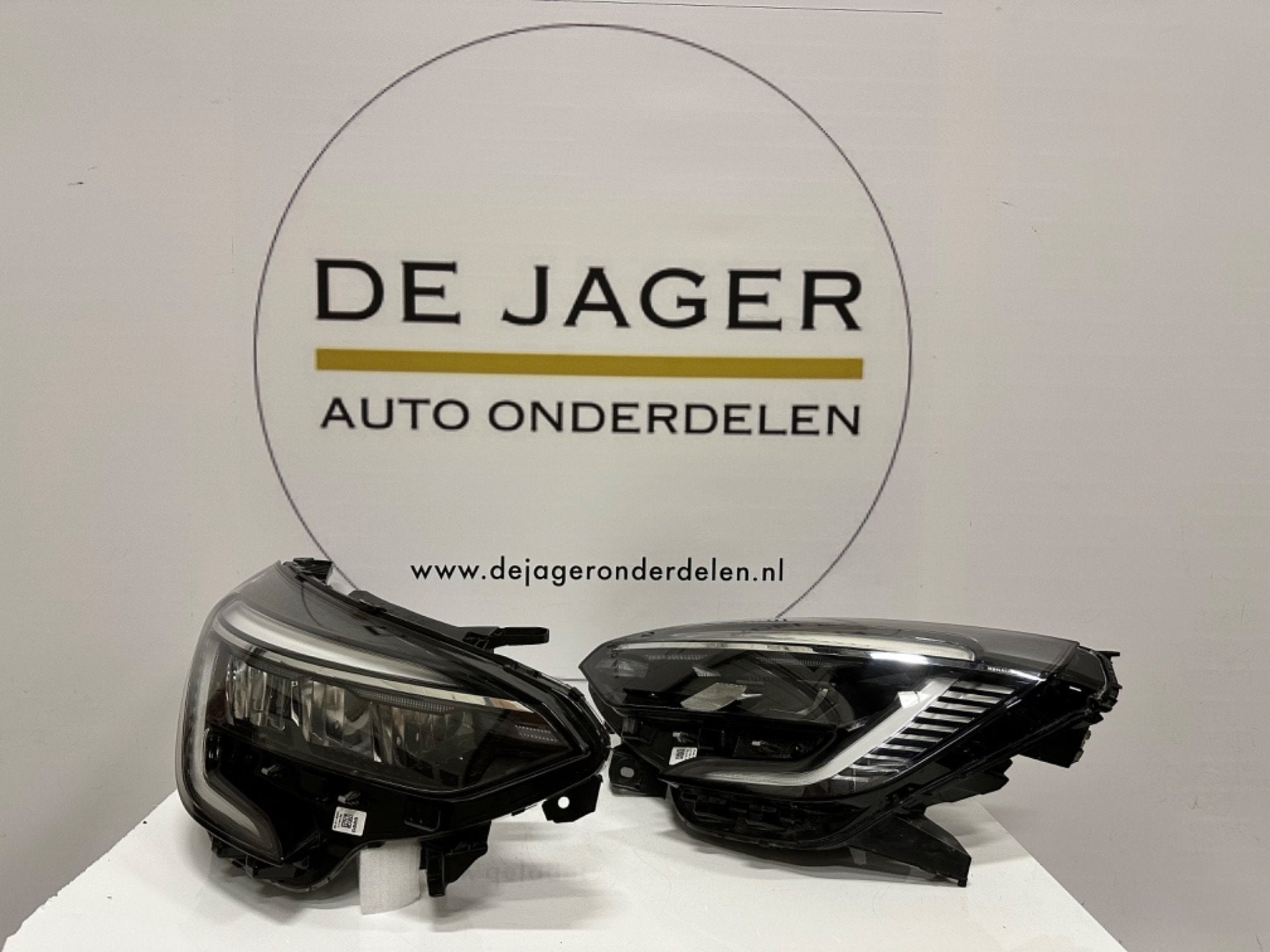 RENAULT CLIO V 5 PHARES LED PURE VISION SET GAUCHE DROITE, Autos : Pièces & Accessoires, Éclairage, Renault, Utilisé