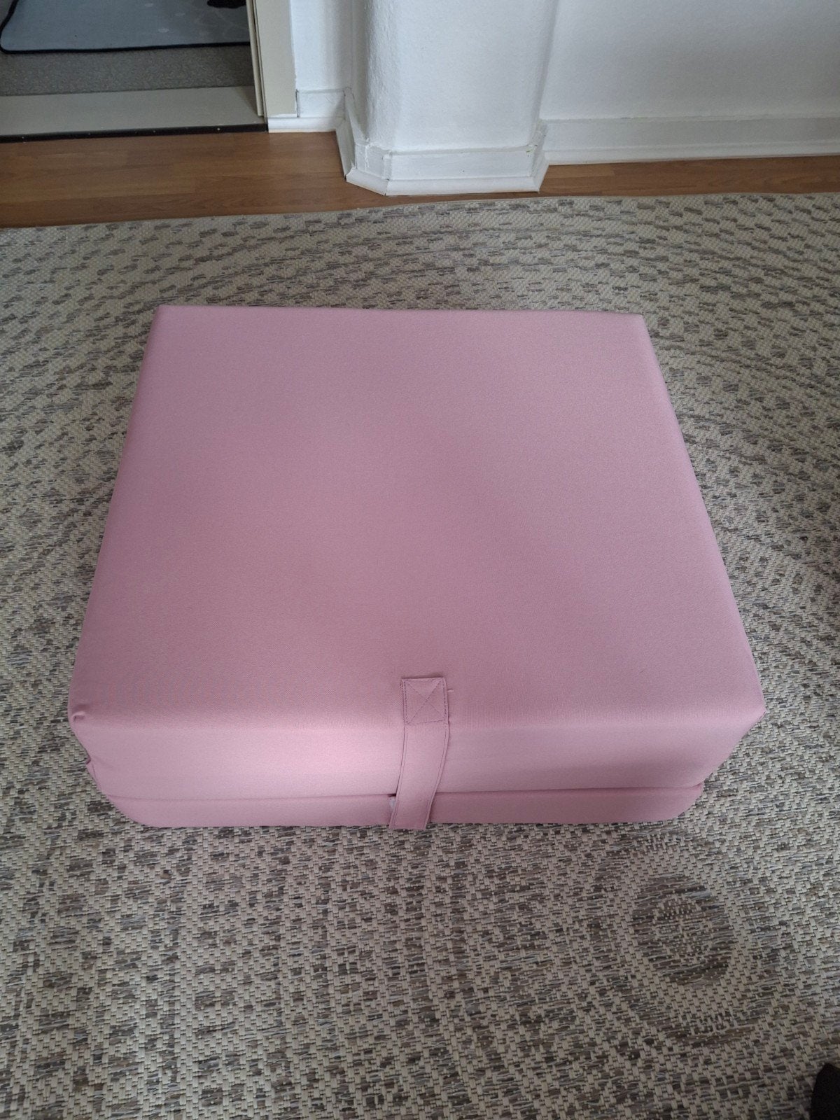 Opvouwbaar/plooibaar sofa bed/matras, logeerbed, kleur roze, Huis en Inrichting, Slaapkamer | Slaapbanken, Ophalen