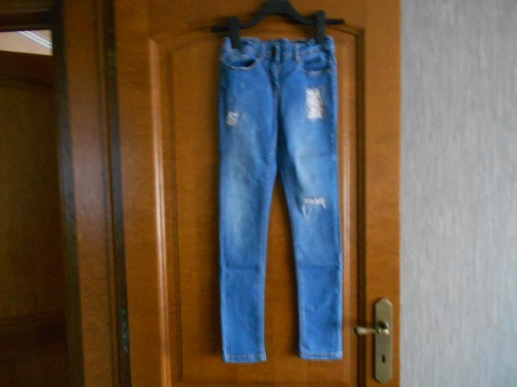 jean bleu taille 140 TAO + jean gris FREE taille 140, Pantalon, Enlèvement ou Envoi, Utilisé, Tape  à l'oeil