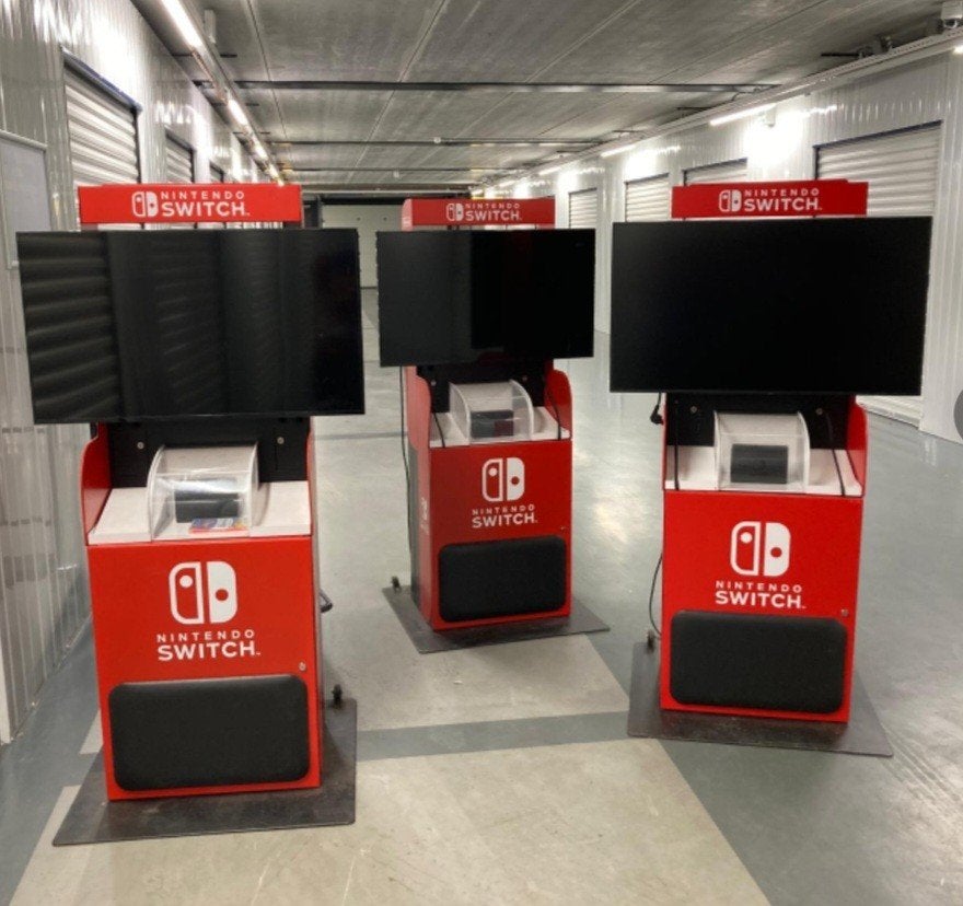 Nintendo switch demopods/kiosk, Games en Spelcomputers, Spelcomputers | Nintendo Switch, Ophalen