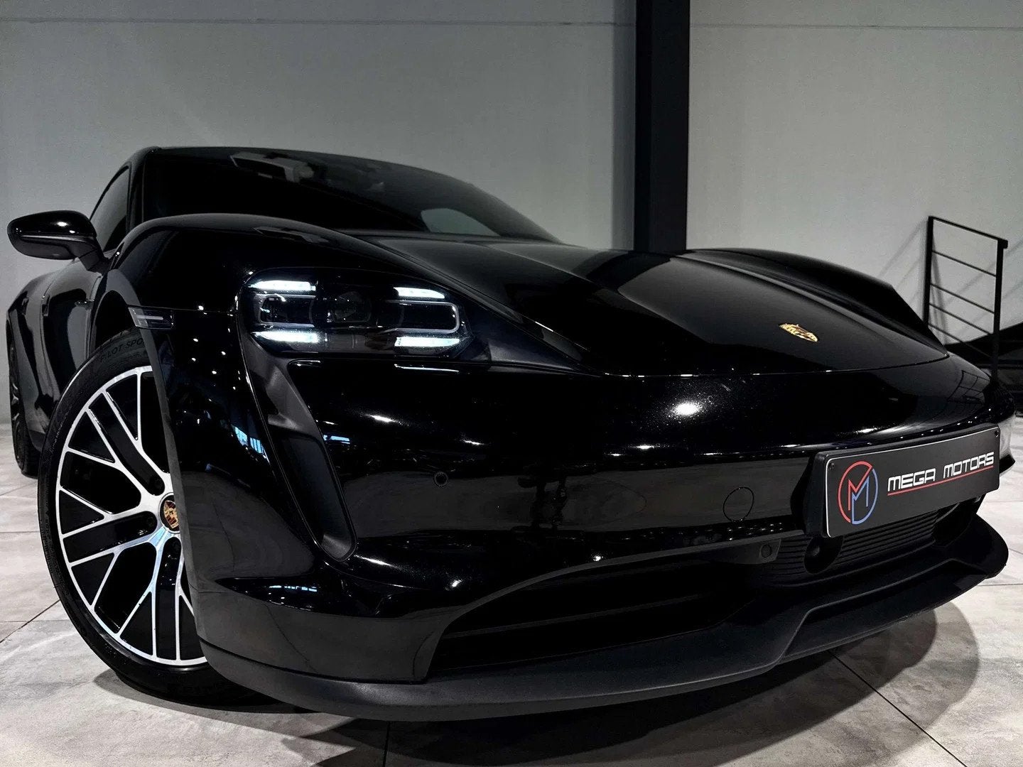 Porsche Taycan 326CV TVA/BTW" LIFT SOUND SPORT ADAPTATIF CRU, Autos, Porsche, Cuir, Achat, Entreprise, Noir