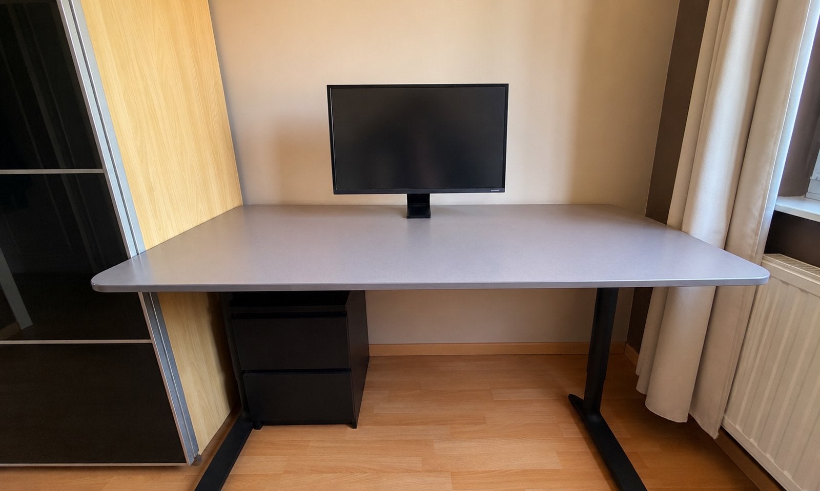 Bureau 160x80cm — comme neuf, Maison & Meubles, Bureaux, Comme neuf, Gris, Enlèvement ou Envoi