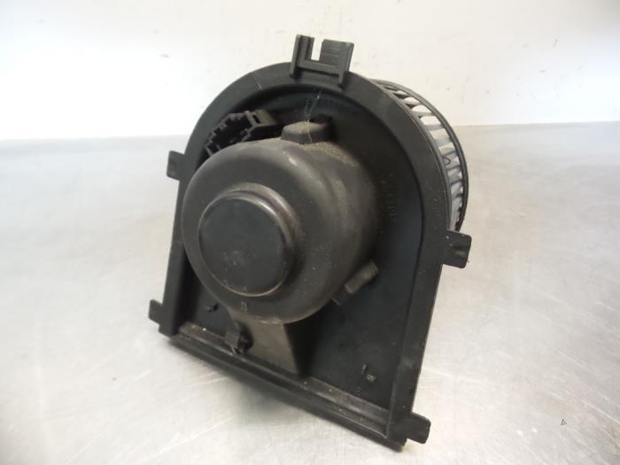 Kachel Ventilatiemotor van een Volkswagen Polo (Polo 99-), Gebruikt, -, Volkswagen, -