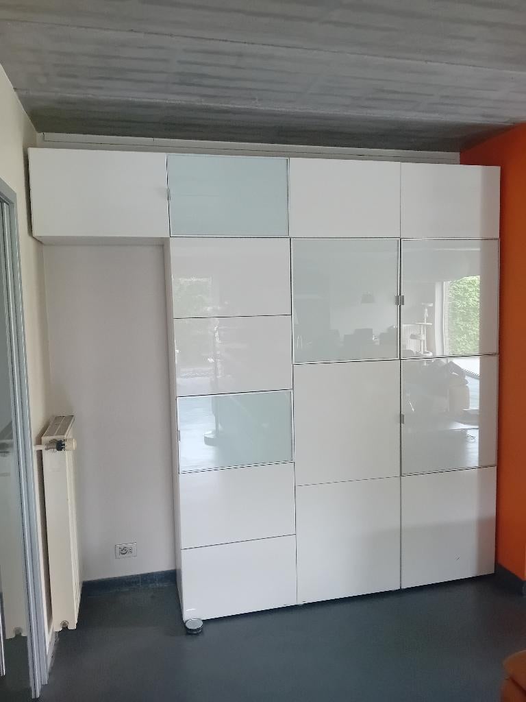 Wand kast van Ikea Besta wit hooglans lak, Ophalen, Gebruikt
