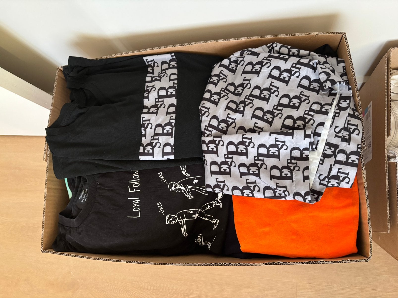T-shirt, Ophalen, Zo goed als nieuw
