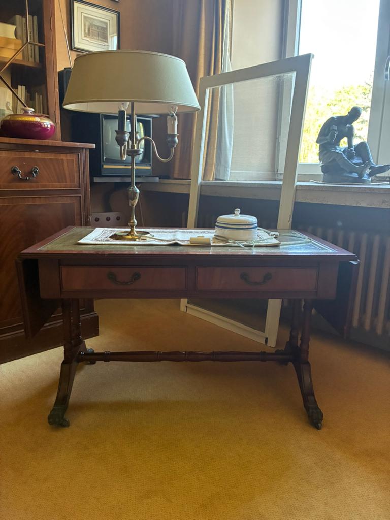 Klassieke houten sidetable / gangtafel, Ophalen