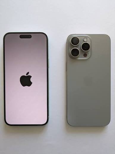 Iphone 15 Pro Max te koop / te ruil, Télécoms, Enlèvement, Comme neuf, IPhone 15