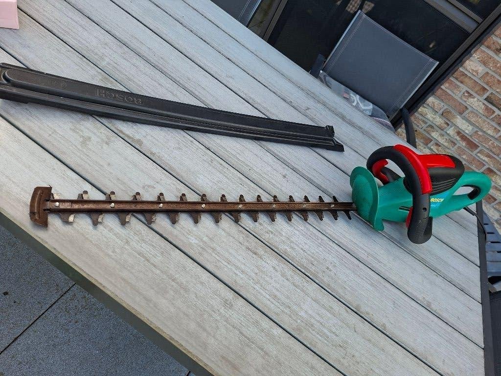 Taille-haie filaire BOSCH 3 600 H48 A00, Enlèvement, Utilisé, Électrique, Bosch