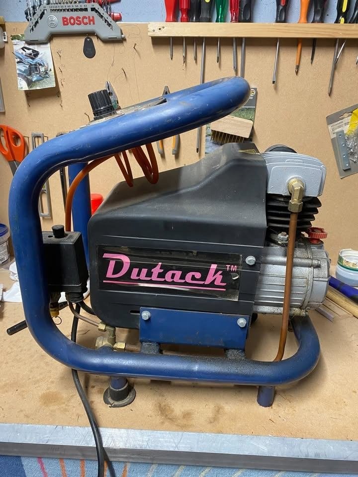 Dutack luchtcompressor, Doe-het-zelf en Bouw, Ophalen, Gebruikt, 6 tot 10 bar