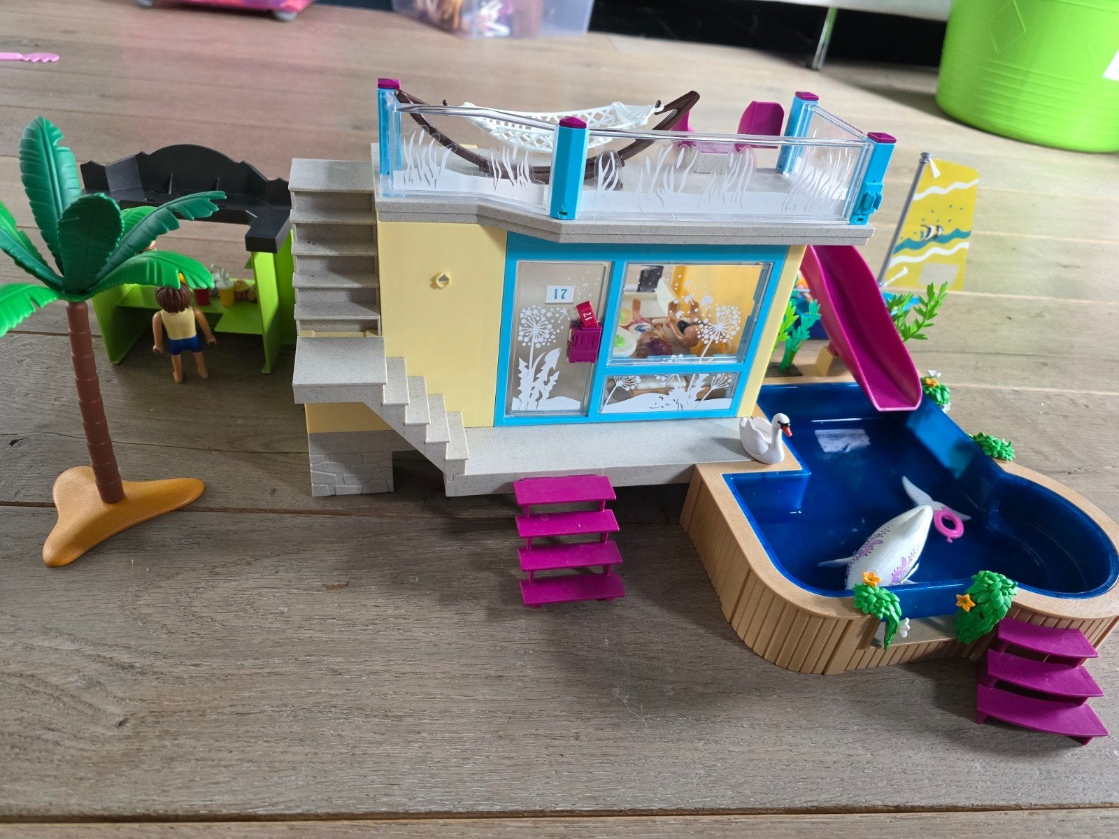Playmobil family fun vakantiehuis 70435 met bootje en bar, Enfants & Bébés, Jouets | Playmobil, Enlèvement