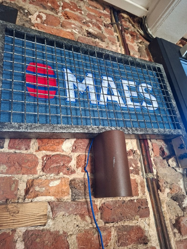 Reclame licht maes, Verzamelen, Ophalen, Zo goed als nieuw, Lichtbak of (neon) lamp