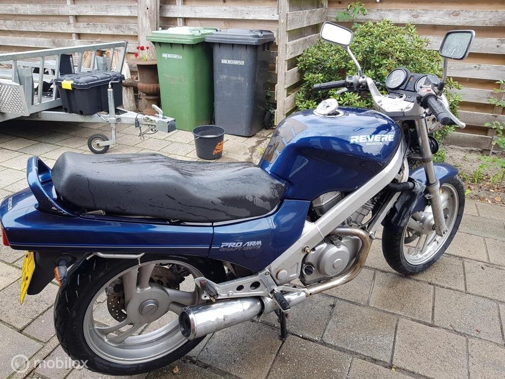 Honda NTV 650 Revere (RC33) in ONDERDELEN 1988/1997, Japan, Honda, Enlèvement ou Envoi, Retro-only@kpnmail.nl