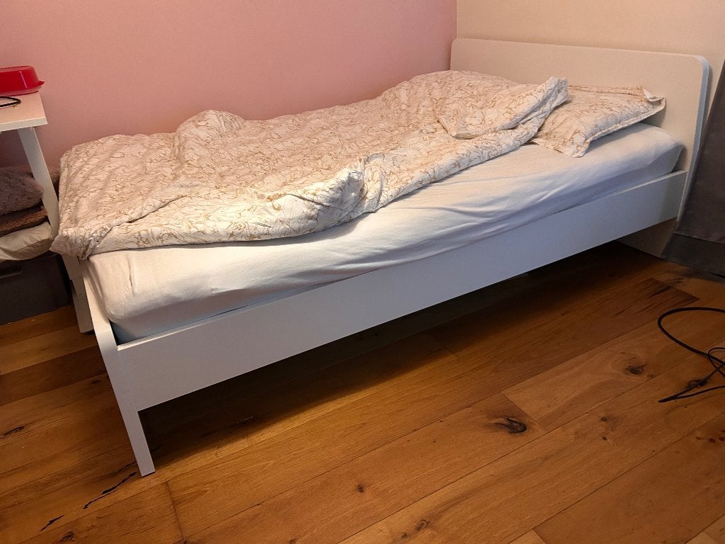 Ikea bed wit 140x200, Huis en Inrichting, Ophalen, Wit