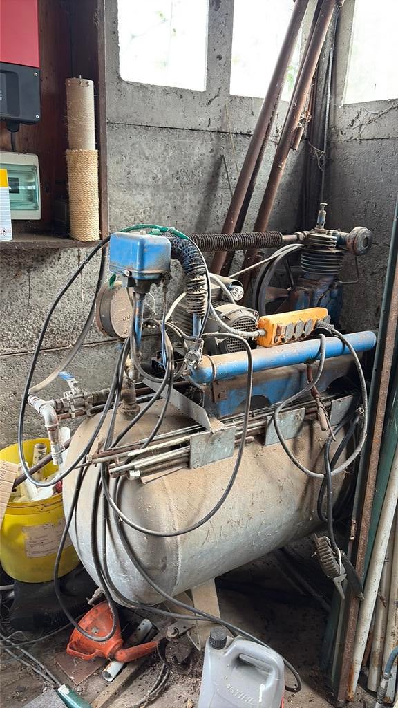 Grote compressor met wiel, Ophalen, Zo goed als nieuw