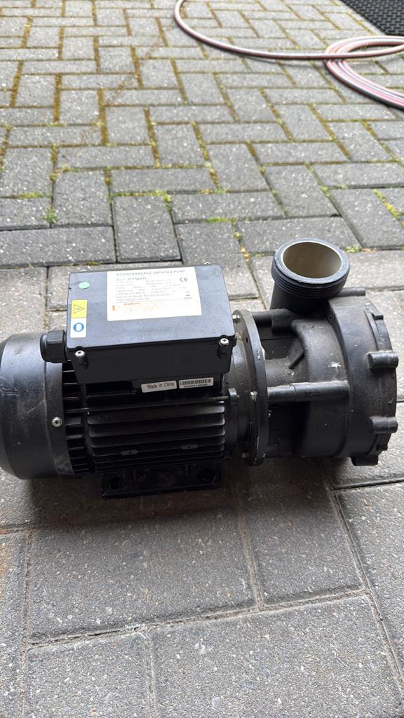 Jacuzzi pomp - motor, Ophalen, Zo goed als nieuw