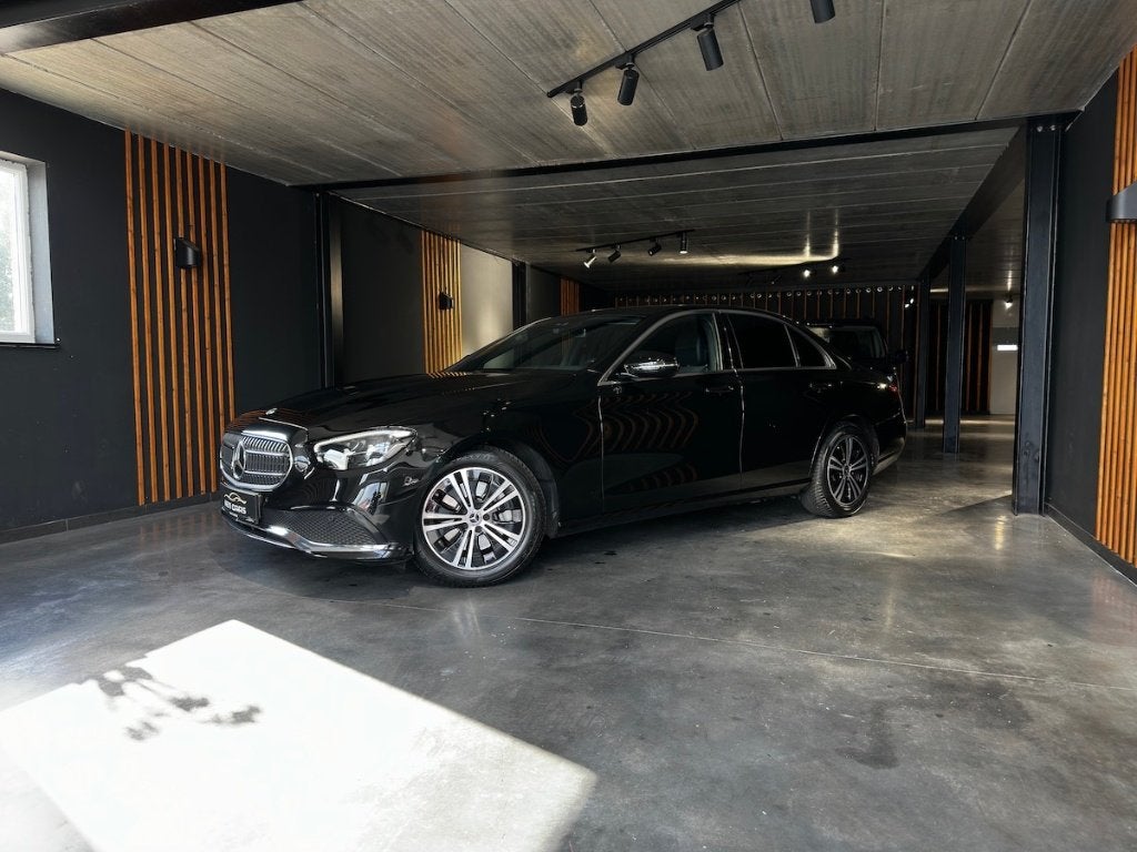 Mercedes E 220 | Automaat | Camera | Sensoren | Carplay | .., Automaat, 4 deurs, Achterwielaandrijving, 4 cilinders
