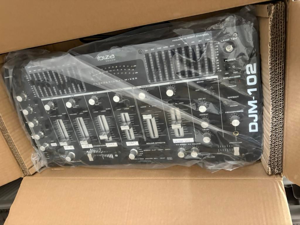 Mixer DJM102 6 kan (audio 4x2) DJM ibiza/vonyx, Muziek en Instrumenten, Ophalen, Gebruikt