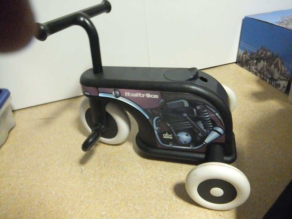 kinder loopfiets, Kinderen en Baby's, Speelgoed | Buiten | Voertuigen en Loopfietsen, Ophalen of Verzenden, Zo goed als nieuw