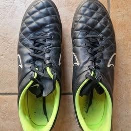 Chaussures de football en cuir, Ophalen, Gebruikt, Schoenen