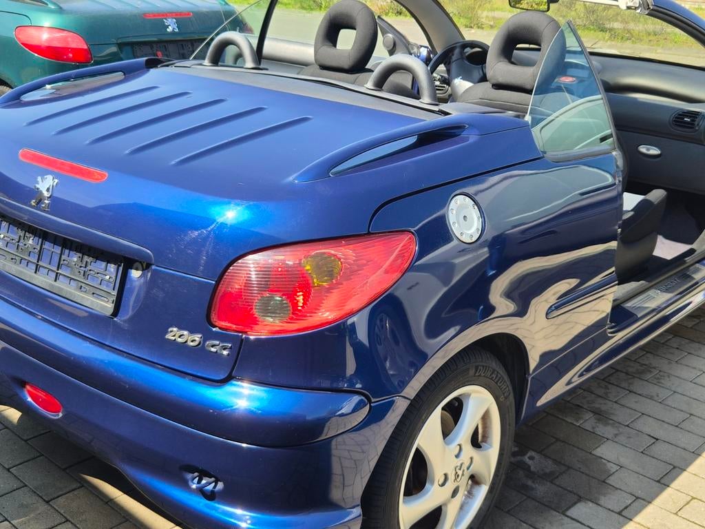 Zeer Proper 2005 Peugeot 206 CC 1.6i Met 130dkm Gekeurd!, Auto's, Stof, Cabriolet, Blauw, Handgeschakeld