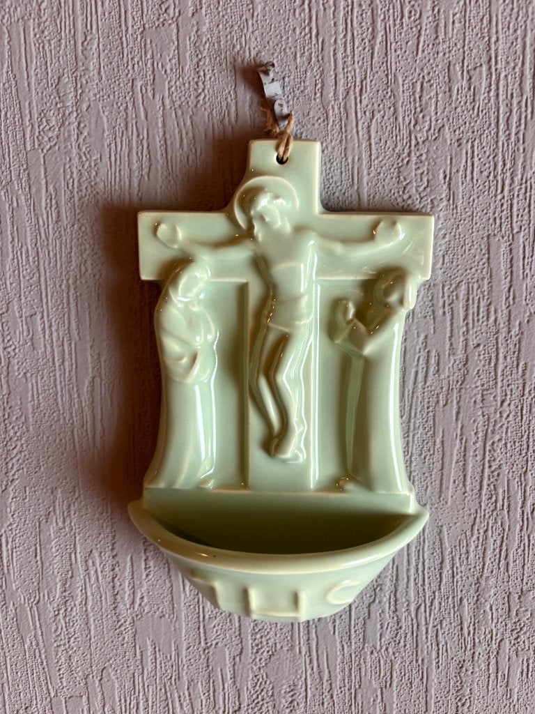 Wijwatervat, Ophalen