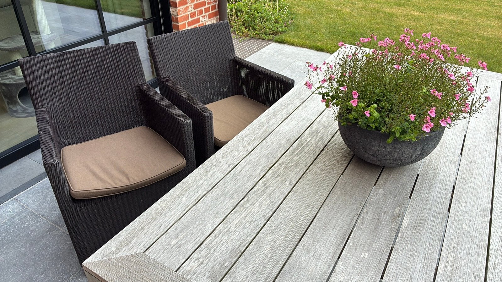 Tuintafel, Enlèvement, Utilisé