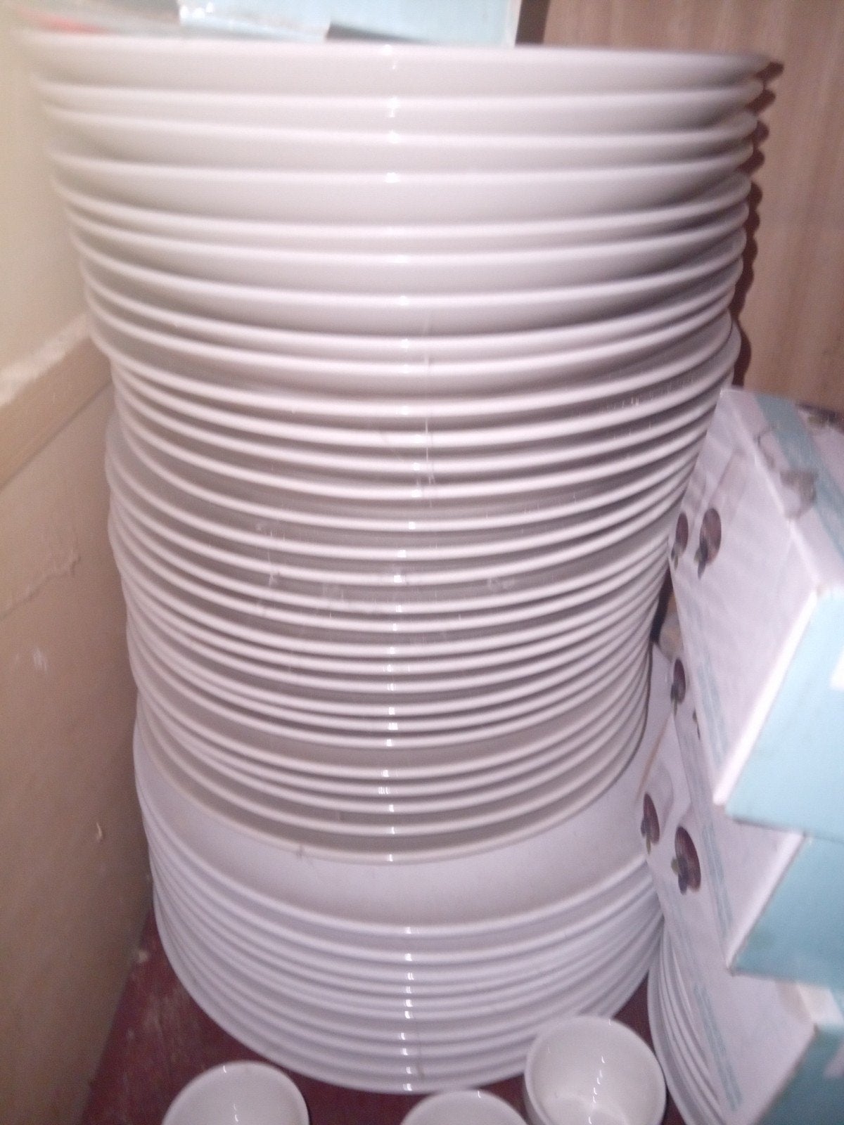 Assiettes, Enlèvement