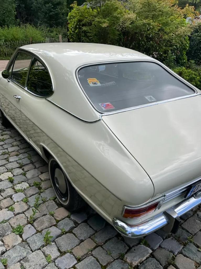 Opel Olympia A (Kadett b), 4 zetels, Achterwielaandrijving, Zwart, Beige