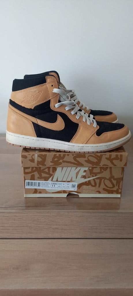 Vends ma paire de air Jordan, Vêtements | Hommes, Chaussures, Porté, Blanc, Nike air jordan
