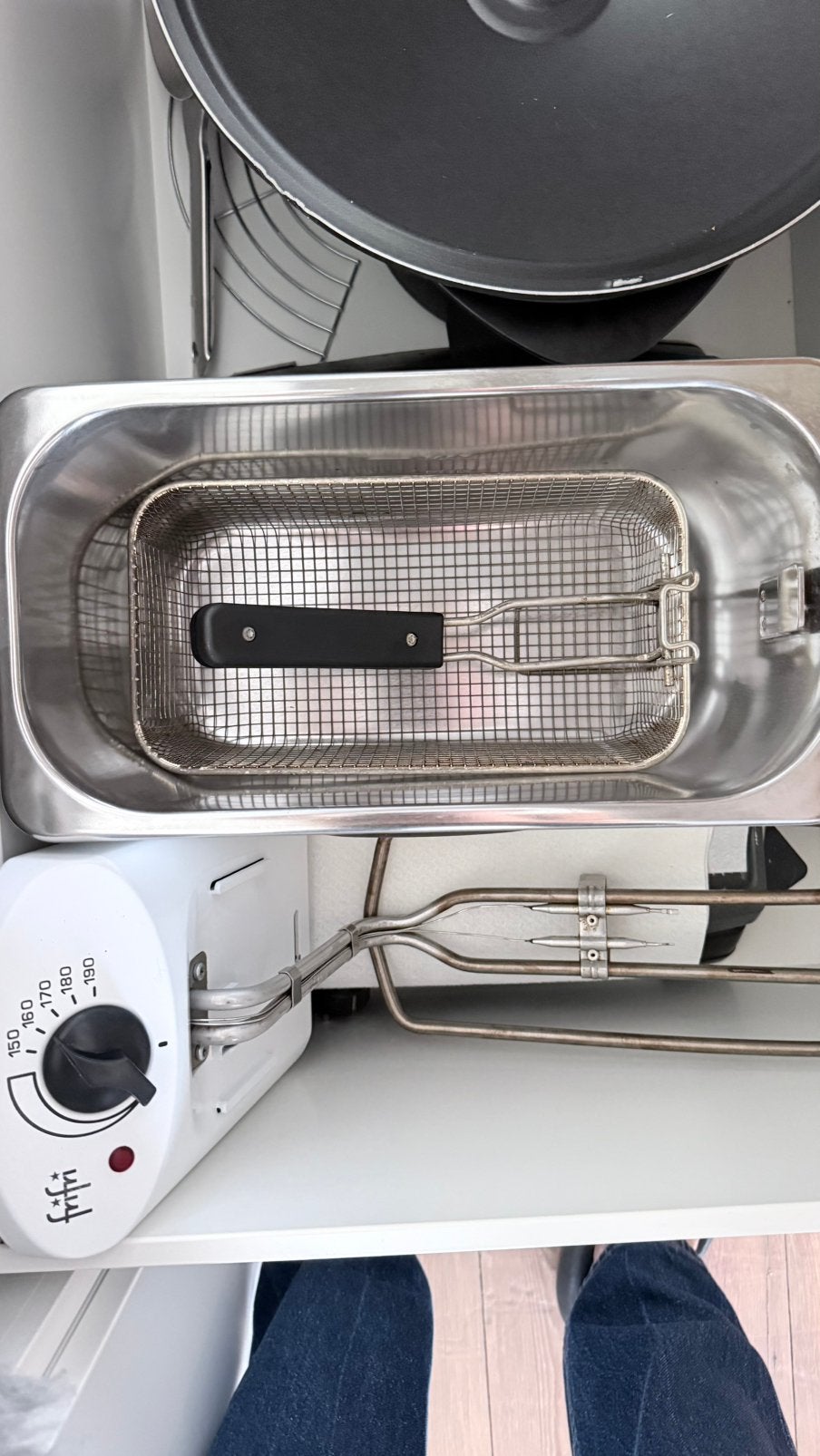 FriFri Friteuse compact wit inhoud 2,5 liter als nieuw., Ophalen, Zo goed als nieuw