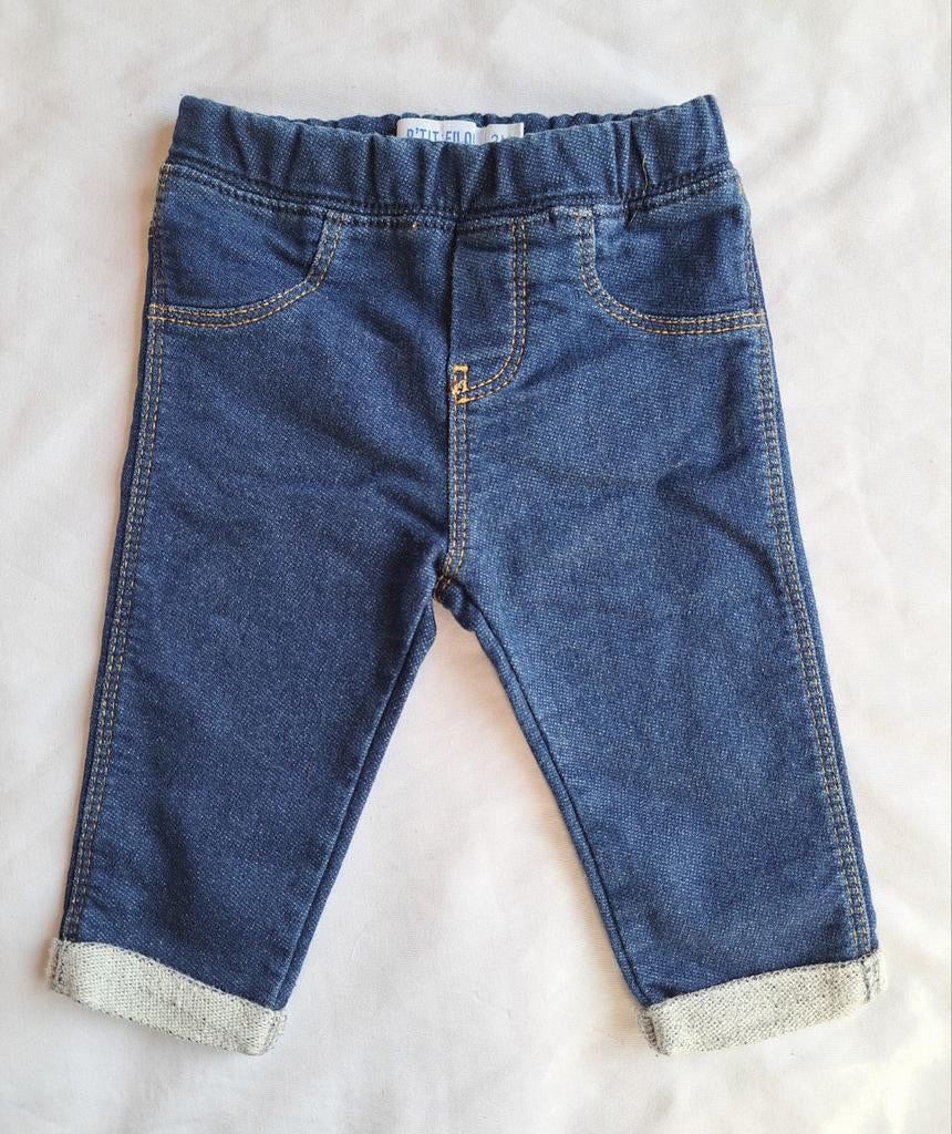 Leuke jeansbroek van P'tit Filou maat 3M, Kinderen en Baby's, Babykleding | Maat 62, Broekje, Meisje, Ophalen of Verzenden, Zo goed als nieuw
