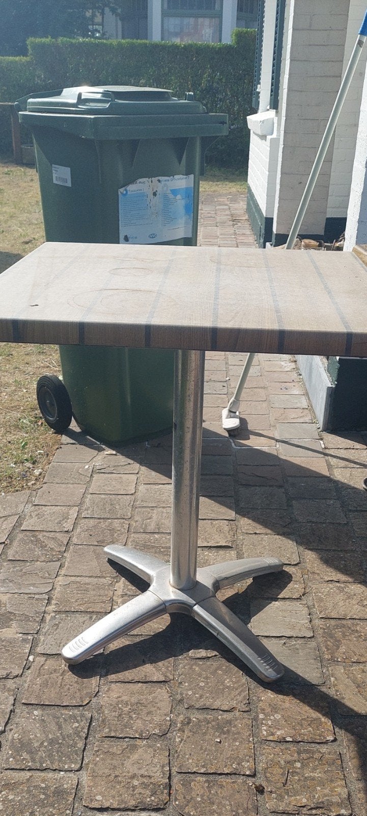 3 petites tables, Enlèvement, Utilisé