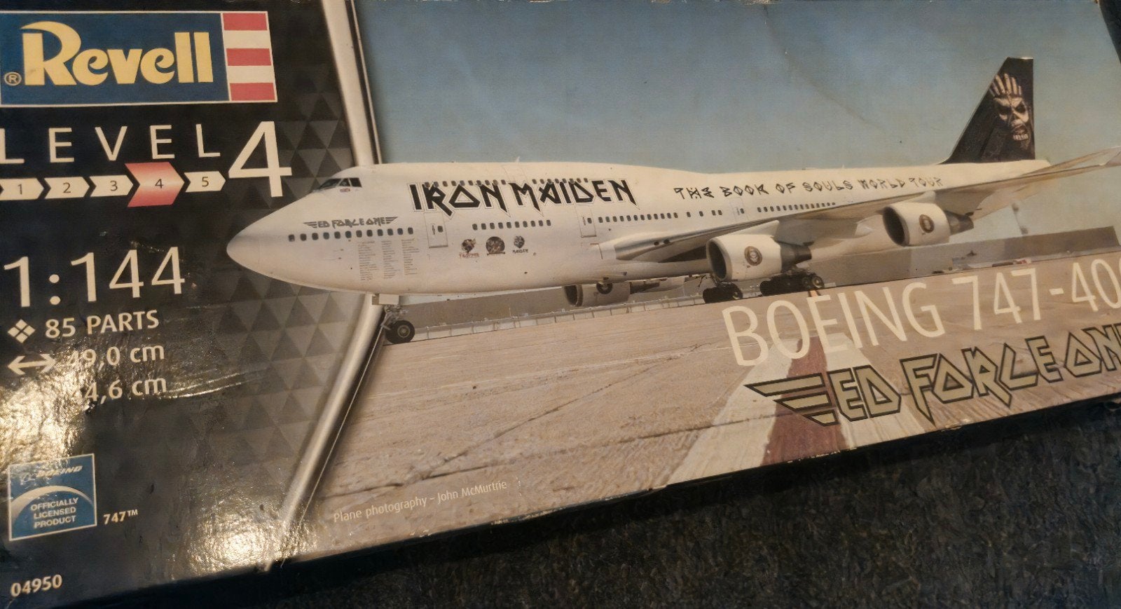 1st edt. Revel Ed Force One (The Book Of Souls Tour 2016), Hobby & Loisirs créatifs, Neuf, Enlèvement ou Envoi, Revell, 1:144 à 1:200