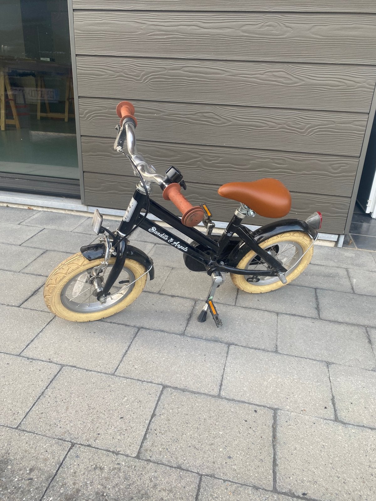 Bandits & Angels fiets zwart bruin, Fietsen en Brommers, Fietsen | Kinderfietsjes, Ophalen, Terugtraprem, Zijwieltjes, Minder dan 16 inch