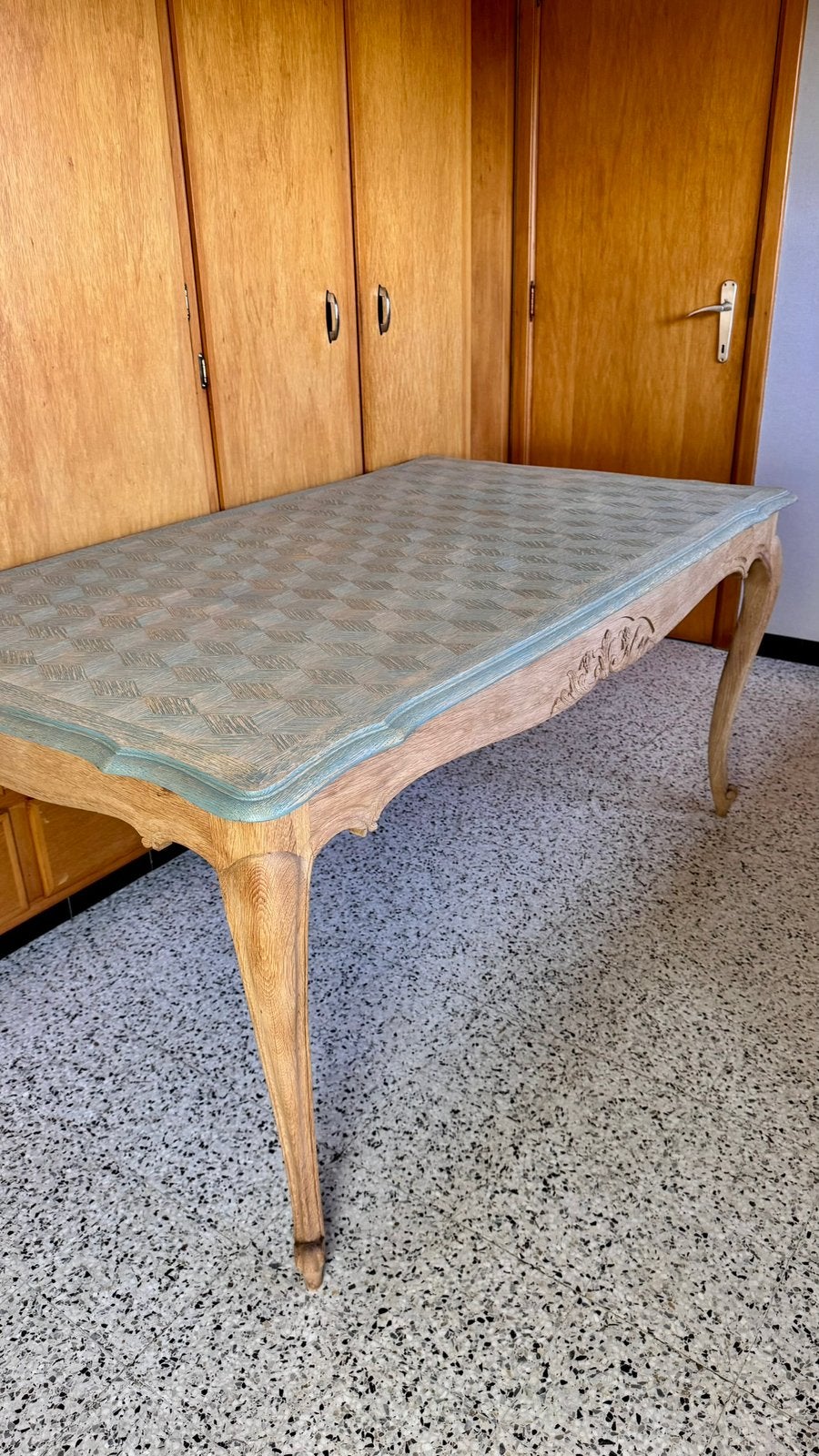 Prachtige vintage tafel. Gezandstraald met uniek detail, Ophalen