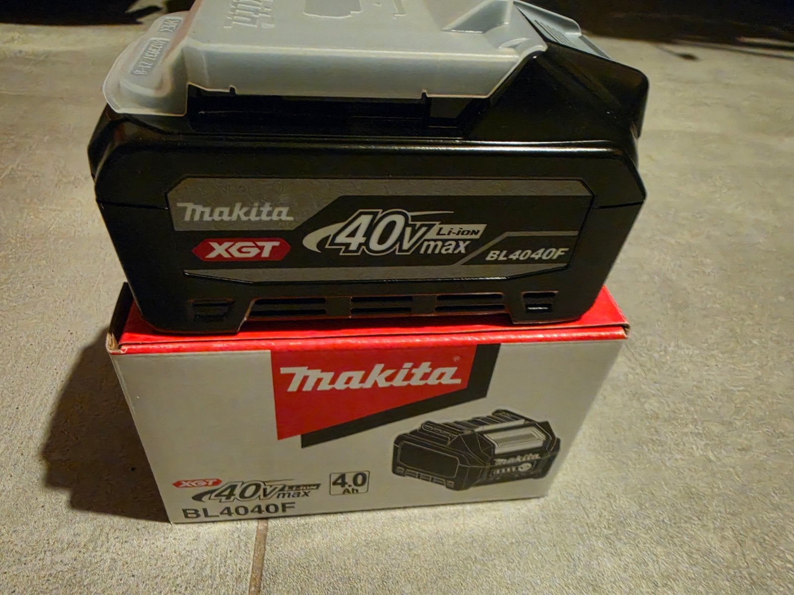 Makita XGT 40 g 4 Ah, Bricolage & Construction, Enlèvement ou Envoi, Neuf