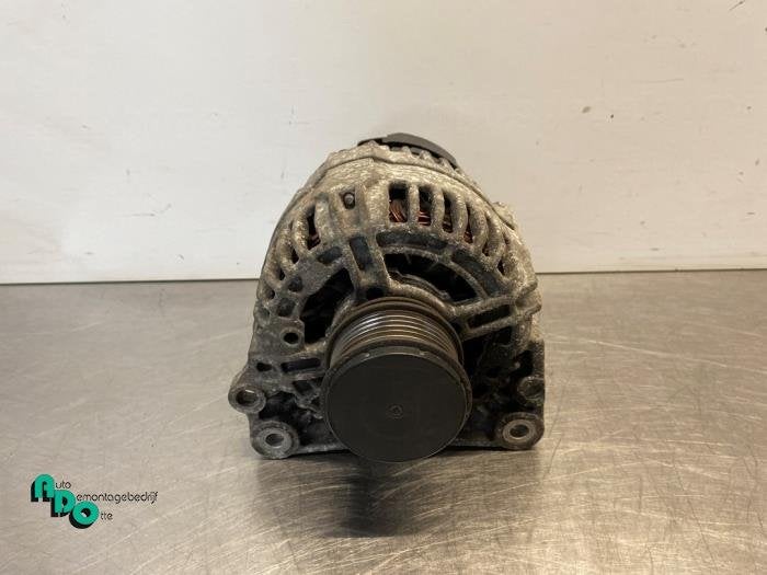 Dynamo van een Volkswagen Caddy (Caddy 04-), Gebruikt, -, Volkswagen, -