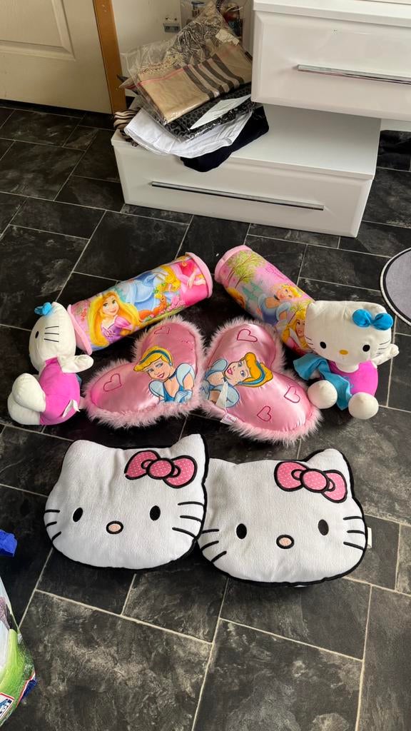 Lot de coussins décoratif pour chambre petite fille, Enlèvement, Comme neuf
