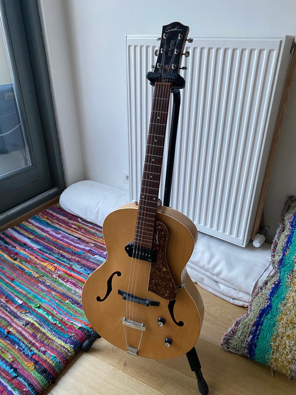 Godin 5th avenue kingpin Vaste Prijs, Muziek en Instrumenten, Ophalen, Zo goed als nieuw