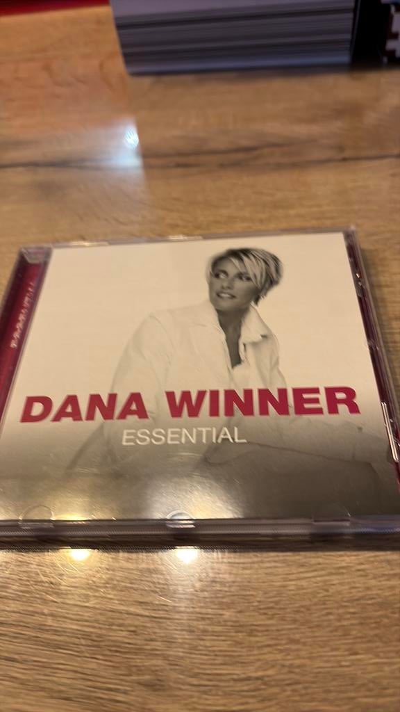Dana winner, Ophalen of Verzenden, Zo goed als nieuw
