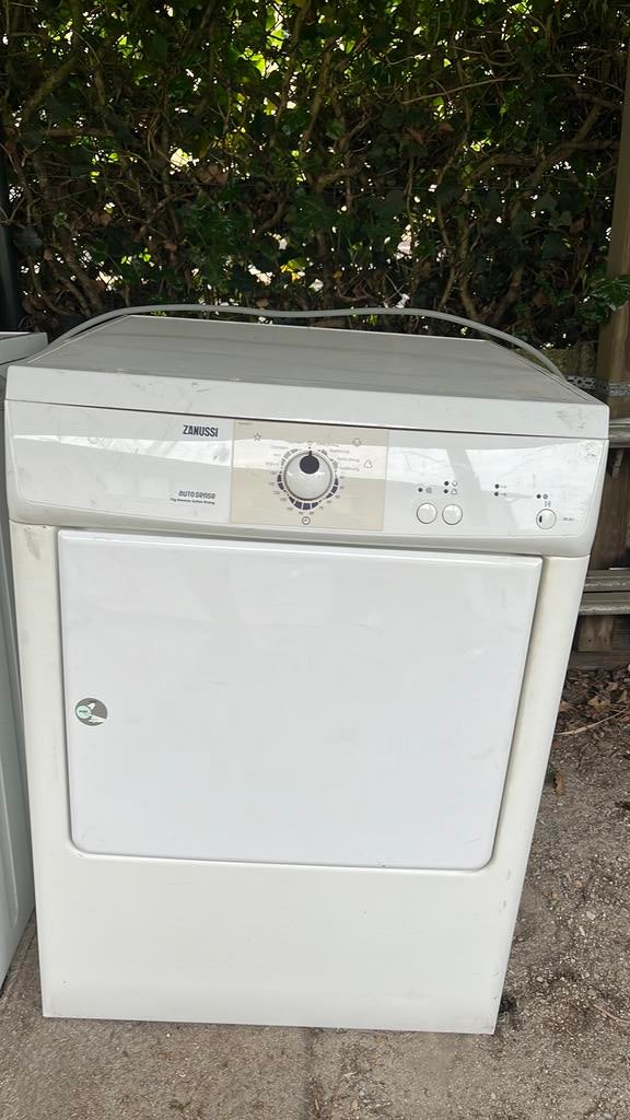 Zanussi, 6 à 8 kg, Classe énergétique A ou plus économe, Évacuation d'air, Chargeur frontal