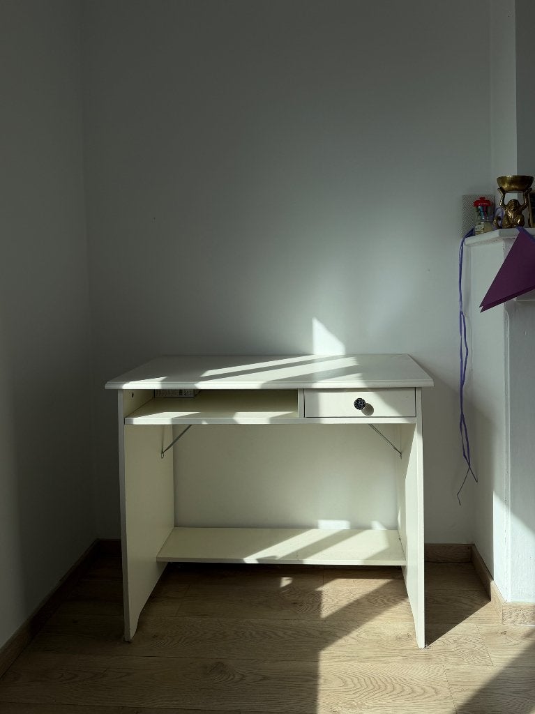 Bureau wit klein 90 breed, 55 diep, 75 hoog Smådal, Ophalen, 90 cm, Zo goed als nieuw, 55 cm