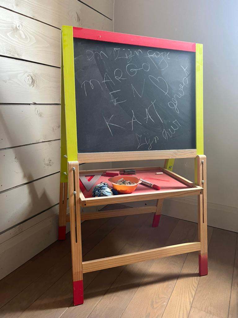 Kinder krijtbord / tekenezel – houten uitvoering, Diversen, Schoolborden, Zo goed als nieuw, Krijtbord, Ophalen