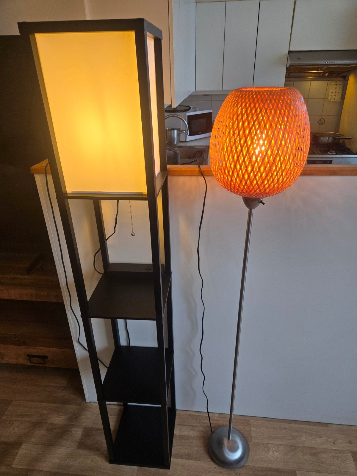 2 staande lamp 2 usb poort , rek, Huis en Inrichting, Ophalen