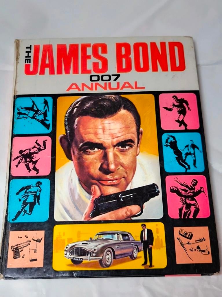 James Bond Jaarlijks 1966 Sean Connery. Kijk naar mijn ander
