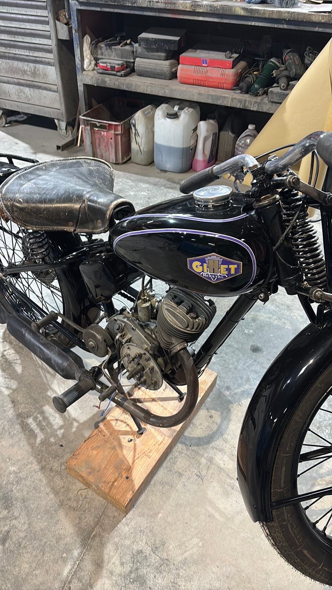 Gillet, Motos