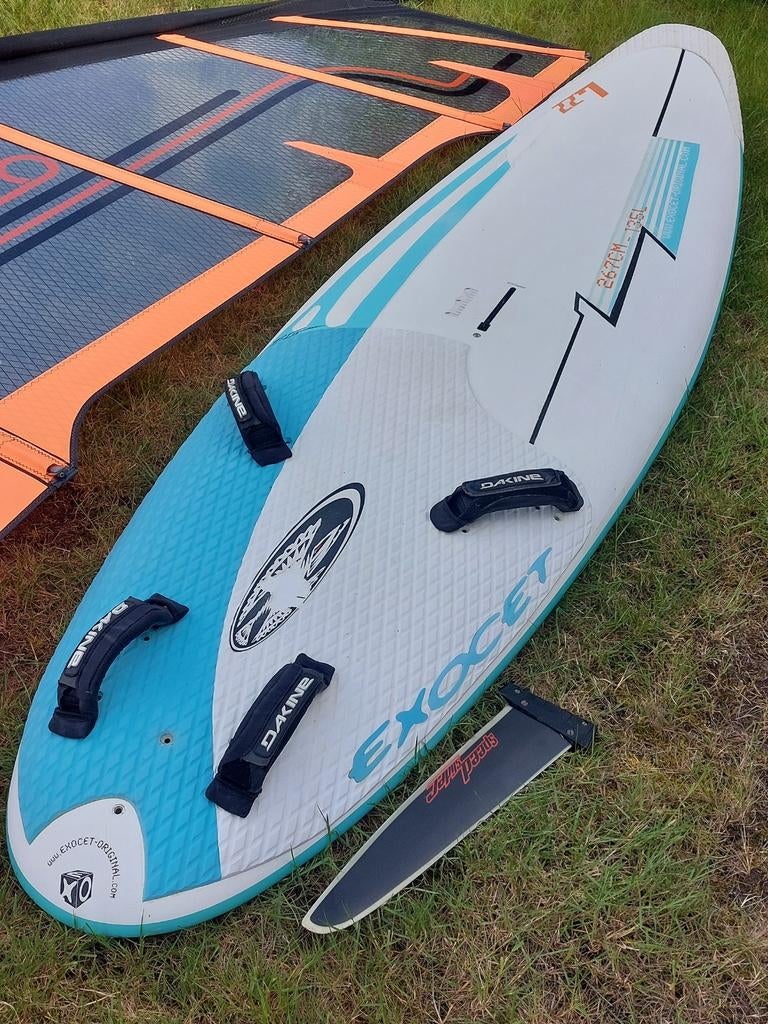 Windsurfplank Exocet 135 lit. 267 x 77cm compleet zeil 5.2m, Watersport en Boten, Windsurfen, Gebruikt, Complete set, Overige merken