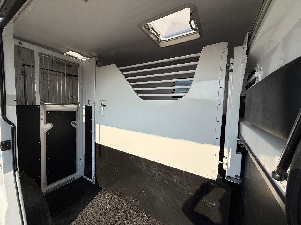 Renault Master PAARDENWAGEN | HORSETRUCK | BARBOT | STALLION, Dieren en Toebehoren, Ophalen, Zo goed als nieuw, Overige materialen